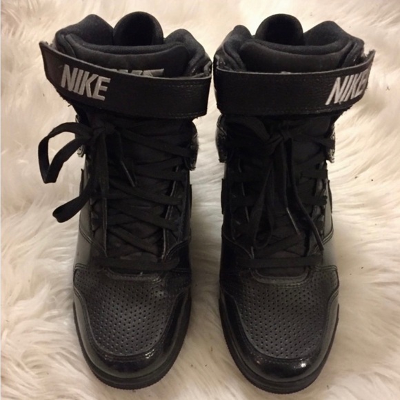 Nike Air Revolution Sky Hi Sneakers - Picture 2 of 4